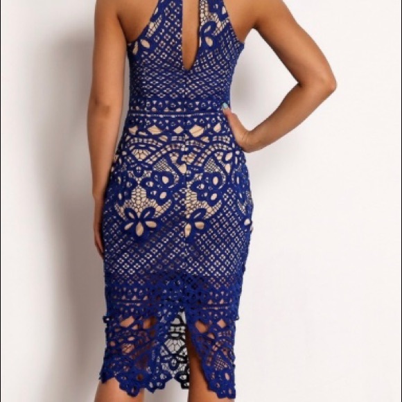 Dresses & Skirts - NWT Blue Keyhole Back Lace Dress